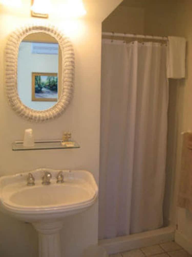 Admiral'S Landing (Adults Only) Bed and Breakfast Provincetown Buitenkant foto