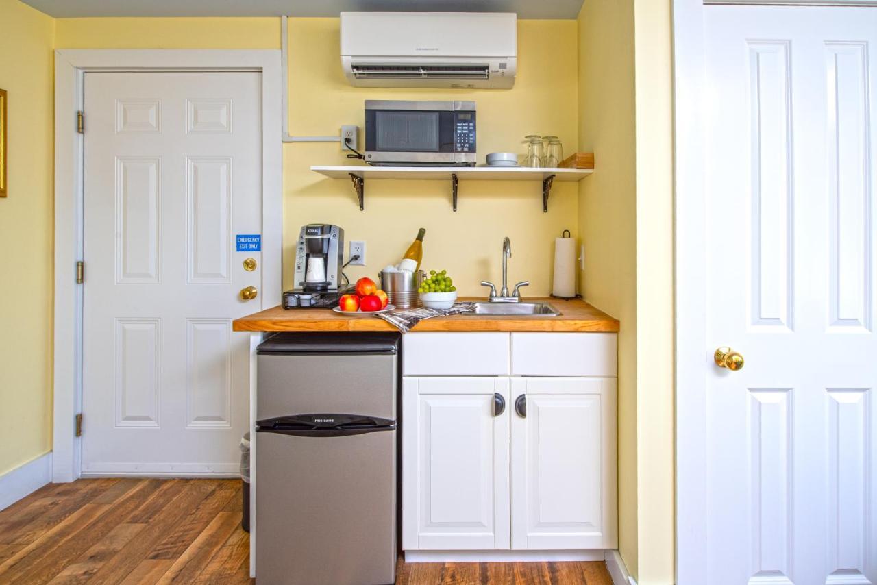 Admiral'S Landing (Adults Only) Bed and Breakfast Provincetown Buitenkant foto