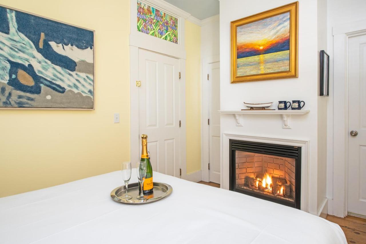 Admiral'S Landing (Adults Only) Bed and Breakfast Provincetown Buitenkant foto
